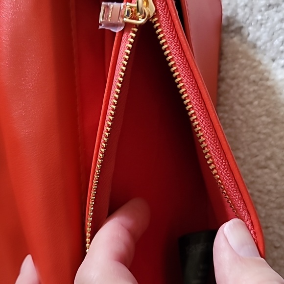 bebe sophia crossbody purse coral front flap w magnetic closure detachable strap - Picture 4 of 11